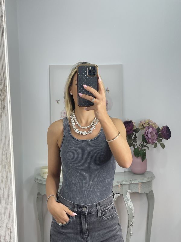 Body efecto desgastado gris oscuro