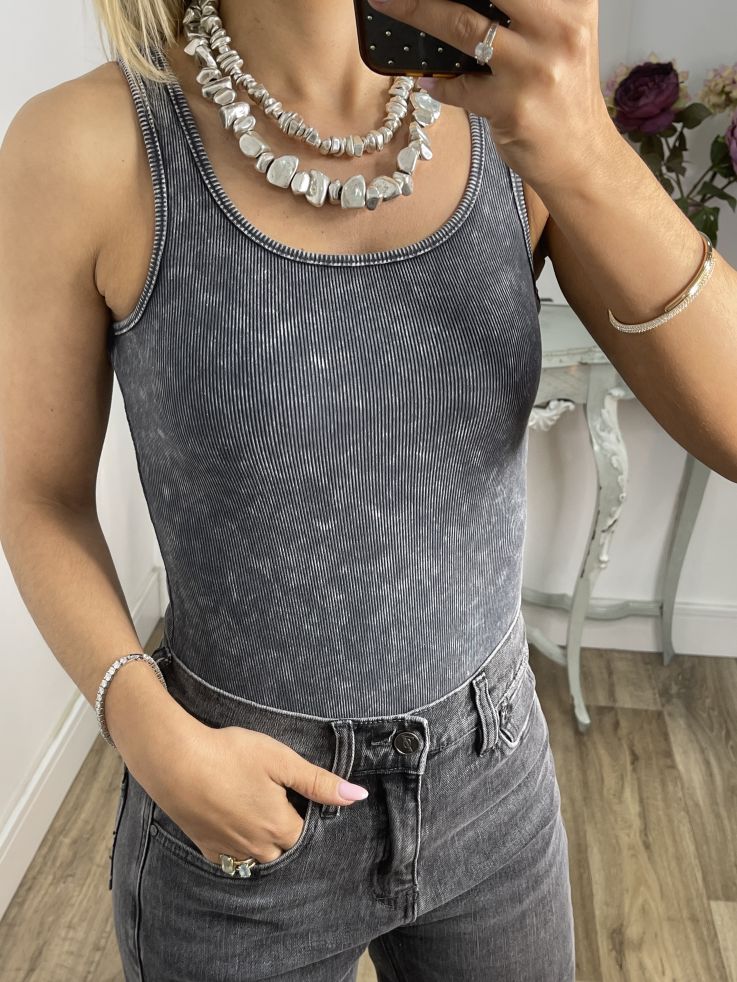 Body efecto desgastado gris oscuro