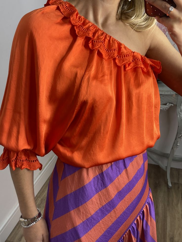 Blusa asimétrica satinada naranja