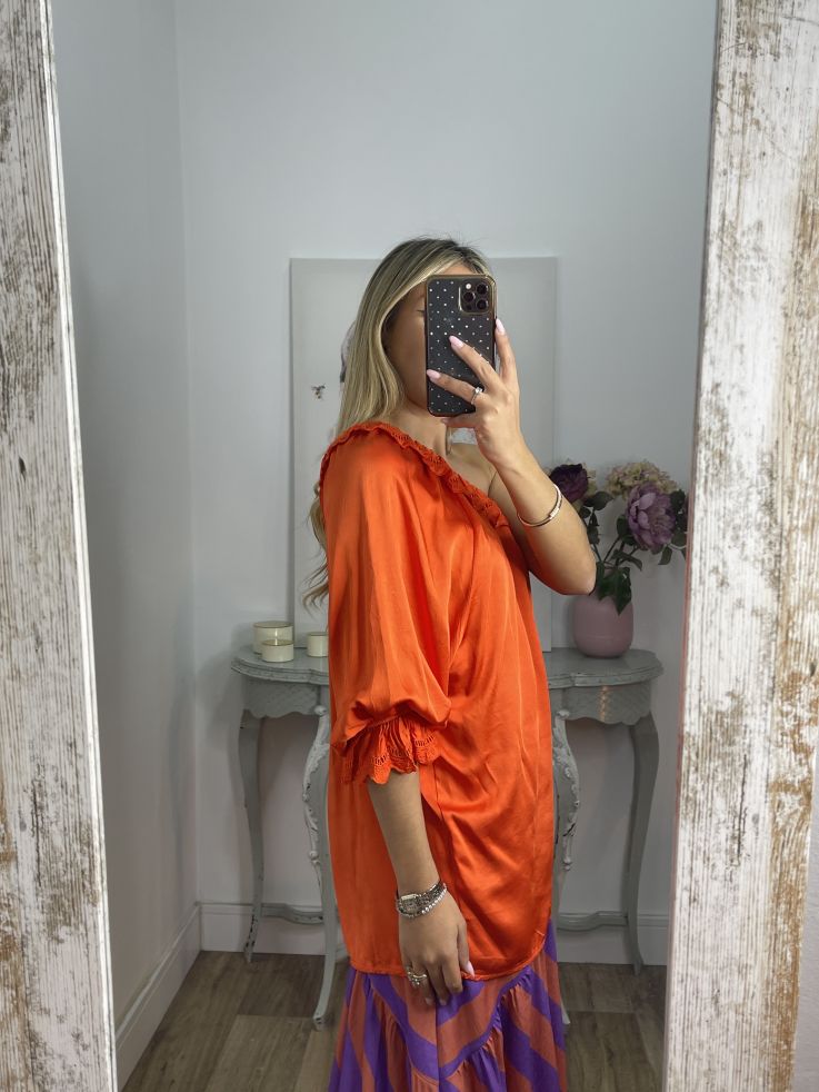 Blusa asimétrica satinada naranja