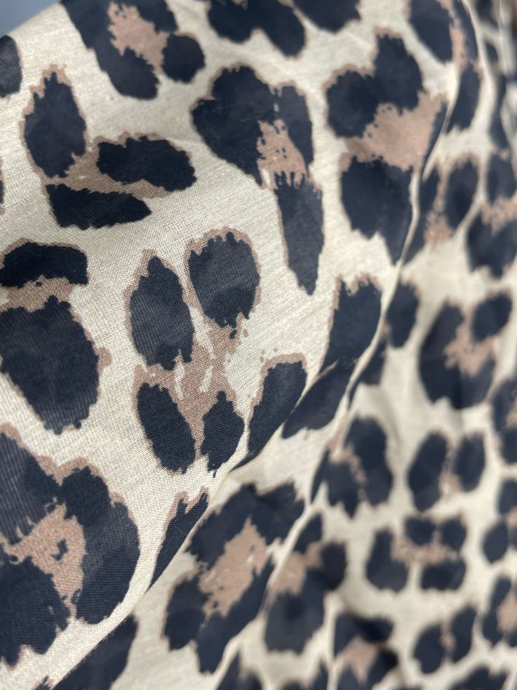 Pañuelo grande print camel