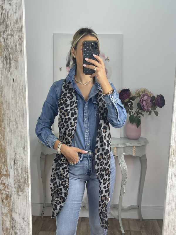 Pañuelo grande print gris