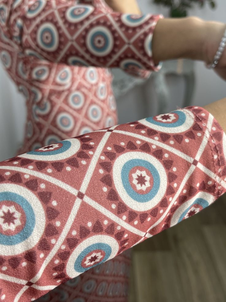 Vestido Lucrecia fondo rosa