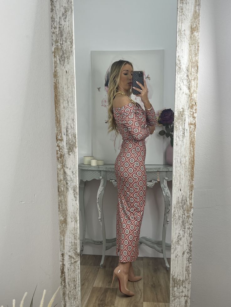 Vestido Lucrecia fondo rosa