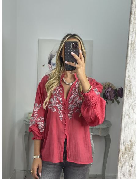 Camisa fresa con bordado plateado