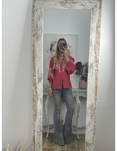 Camisa fresa con bordado plateado