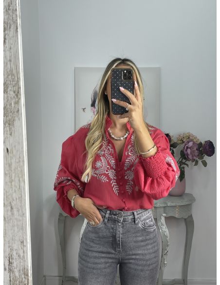 Camisa fresa con bordado plateado
