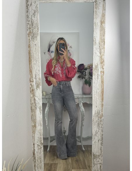 Camisa fresa con bordado plateado