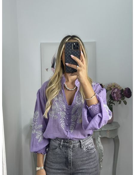 Camisa malva con bordado plateado