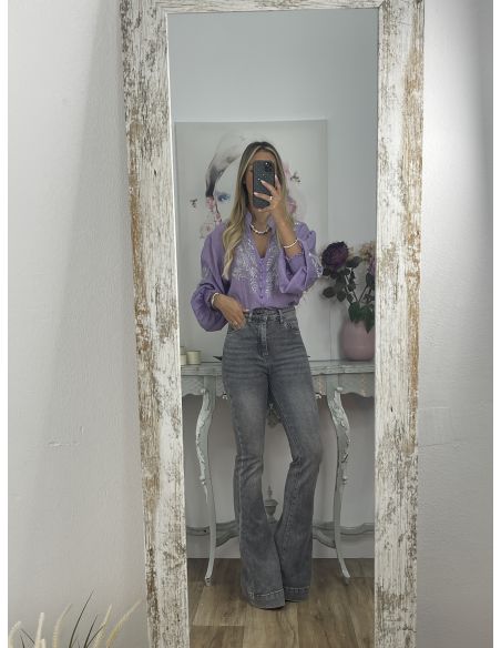 Camisa malva con bordado plateado