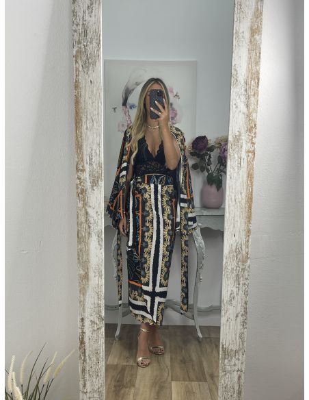 Conjunto plumas kimono y falda negro