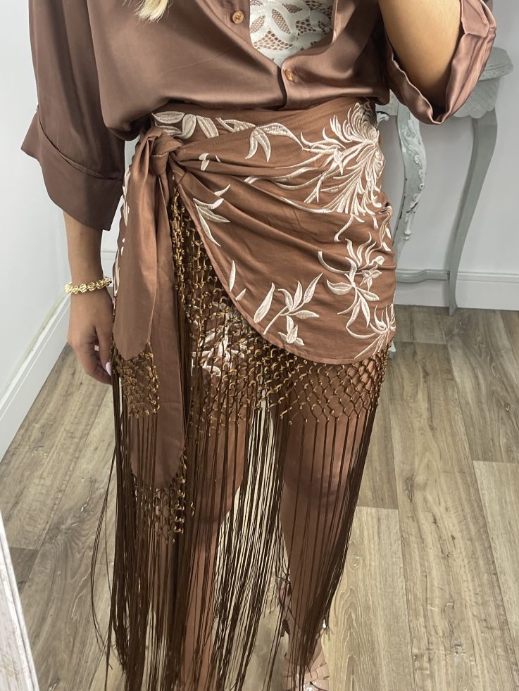 Falda pantalón chocolate bordados con flecos