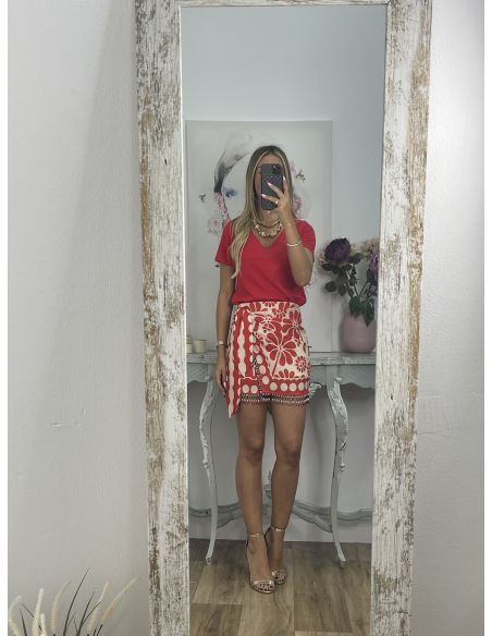 Camiseta manga corta roja cuello de pico