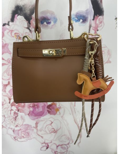 Charms caballo marrón