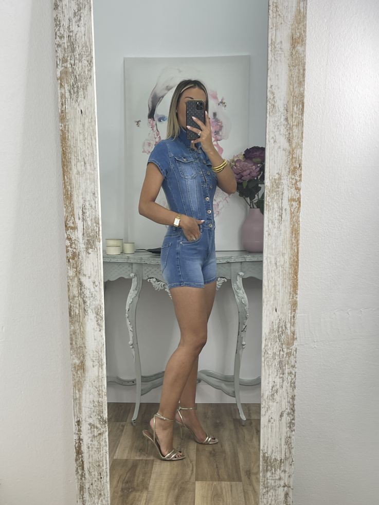 Mono vaquero corto ajustado