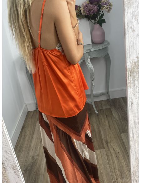 Lencera satinada en naranja con puntilla