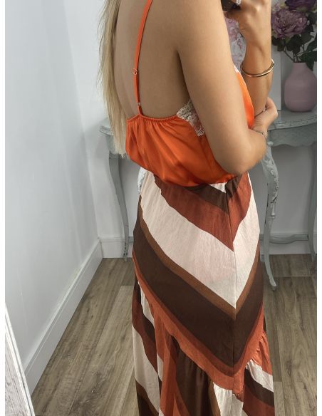 Lencera satinada en naranja con puntilla
