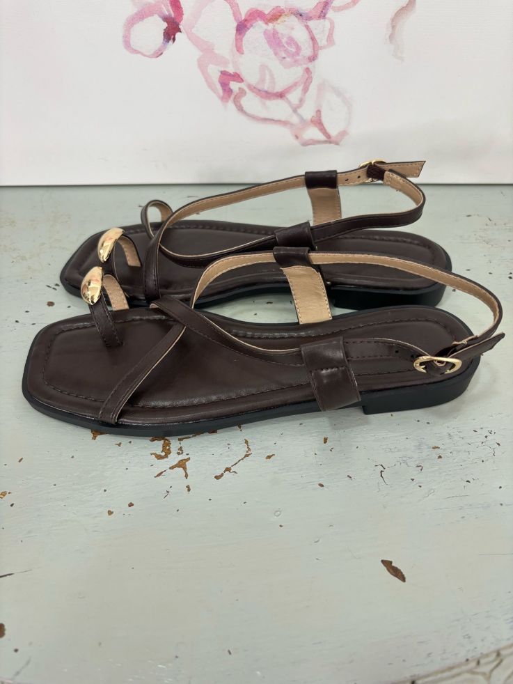 Sandalia Cruz chocolate