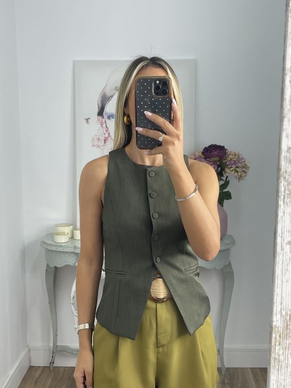 Chaleco ajustado verde