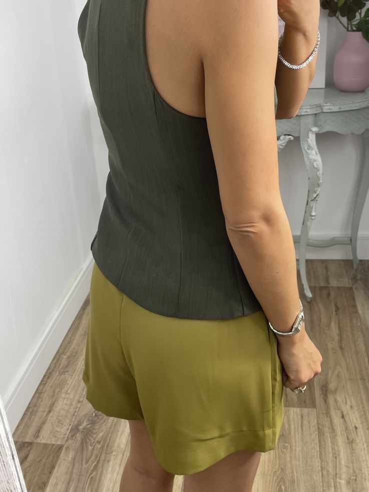 Chaleco ajustado verde
