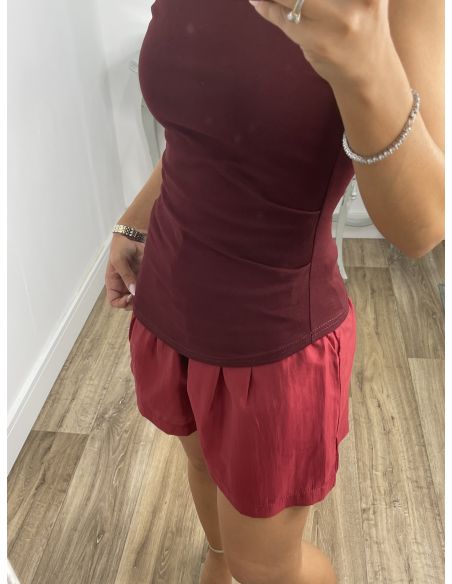 Top burdeos bajo asimétrico