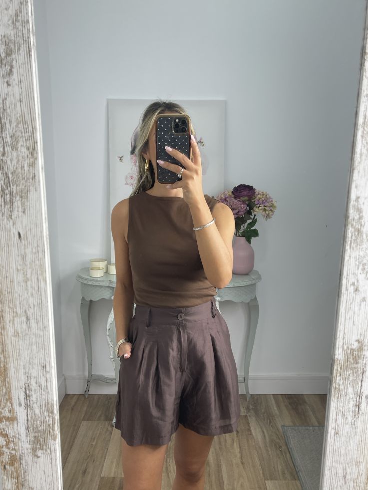 Top chocolate bajo asimétrico