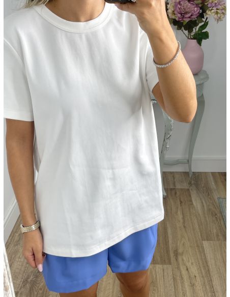Camiseta Básica blanca cuello a la caja