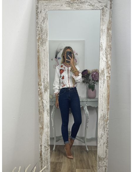 Jeans denim oscuro etiqueta roja