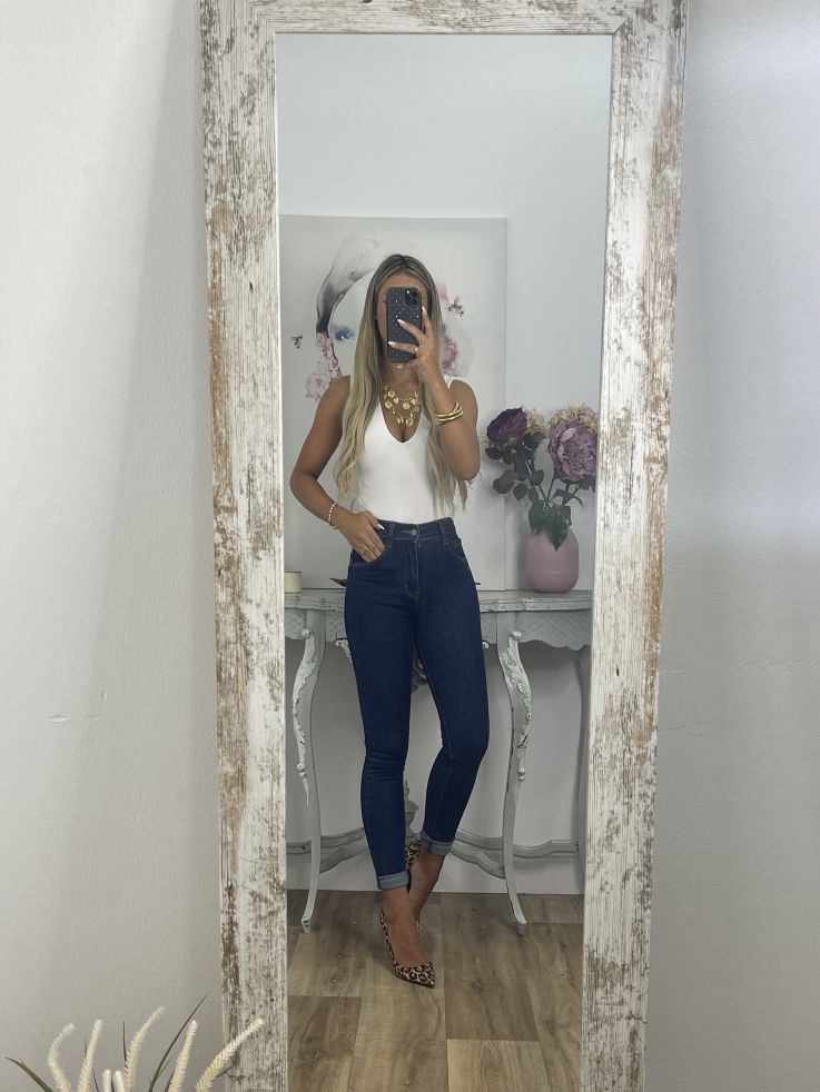 Jeans denim oscuro etiqueta roja