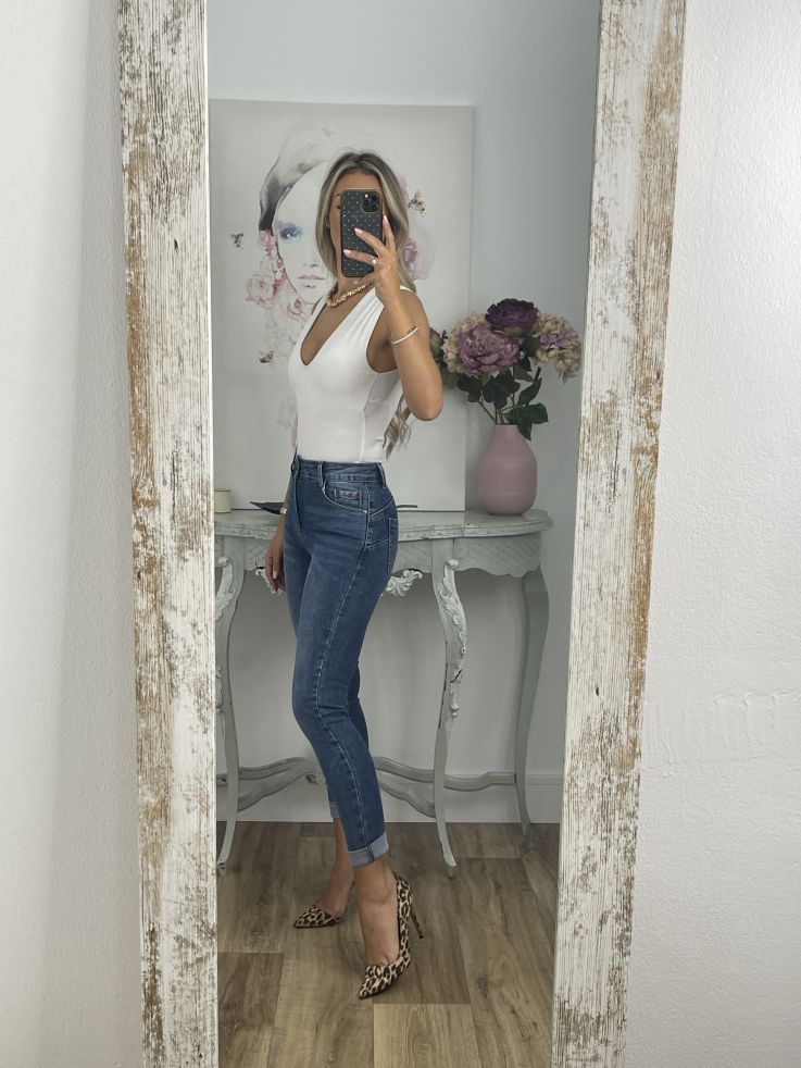 Jeans denim claro etiqueta roja