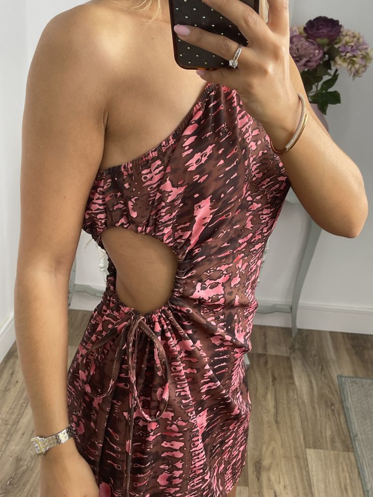 Vestido con frunce en la cintura