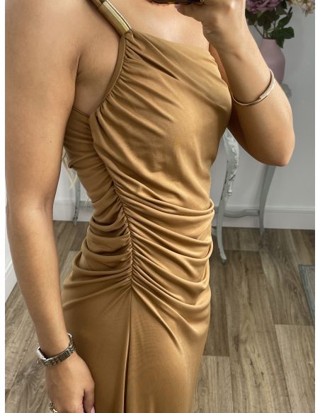 Vestido camel con detalle dorado