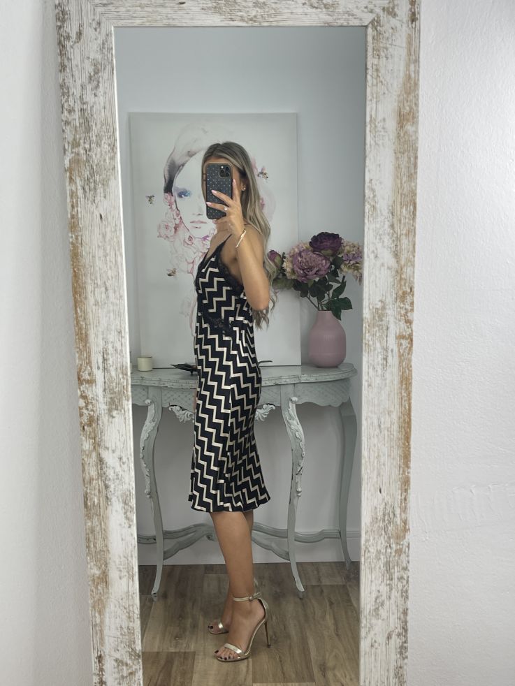 Vestido satinado zigzag