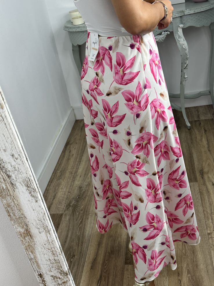 Falda de flores satinada rosa