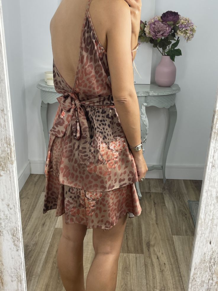 Vestido volantes leopardo empolvado