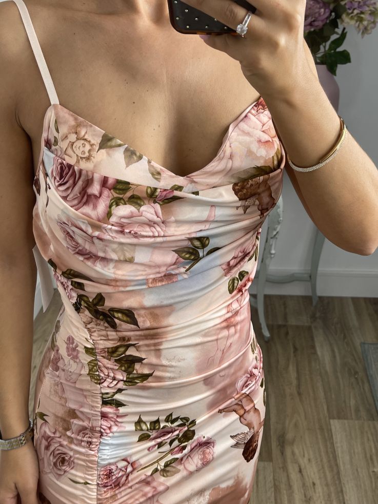 Vestido Lucrecia de flores rosa
