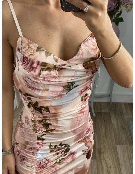 Vestido Lucrecia de flores rosa