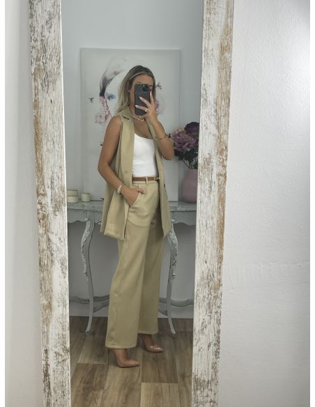 Conjunto Dora de chaleco y pantalón