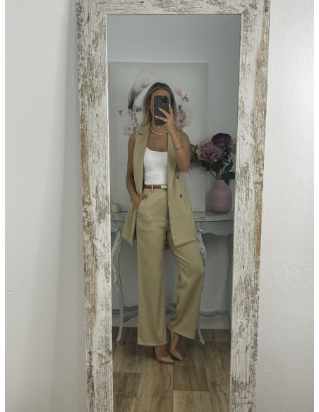 Conjunto Dora de chaleco y pantalón