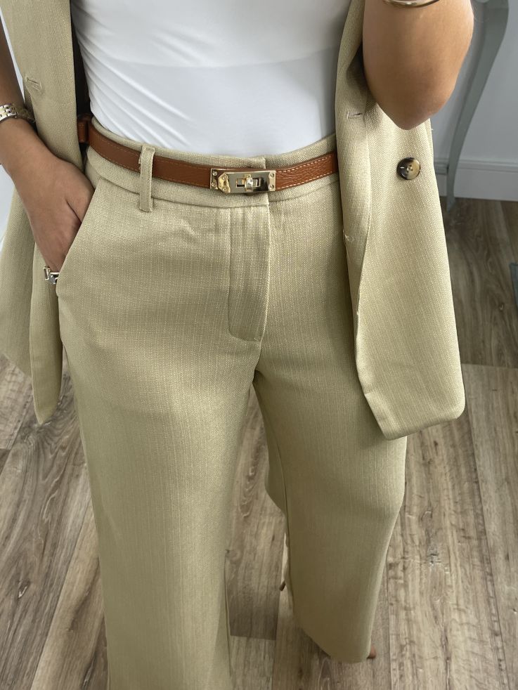 Conjunto Dora de chaleco y pantalón