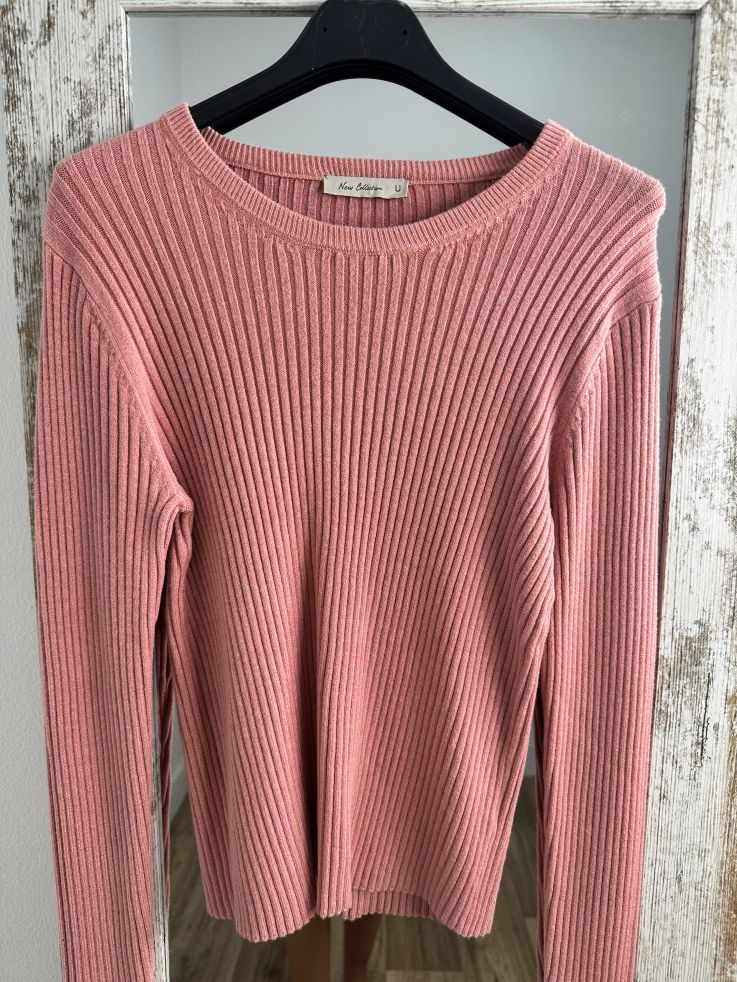 Jersey rosa básico de cuello a la caja