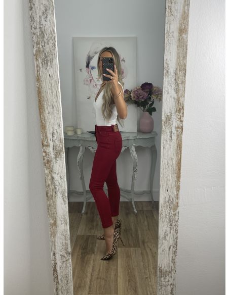 Jeans rojo etiqueta roja
