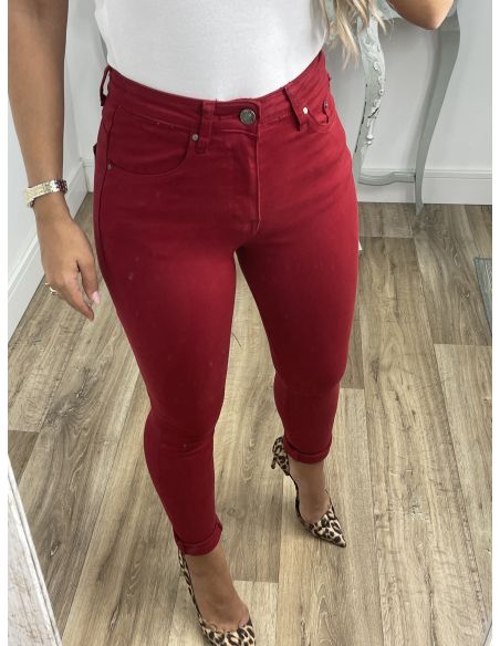 Jeans rojo etiqueta roja