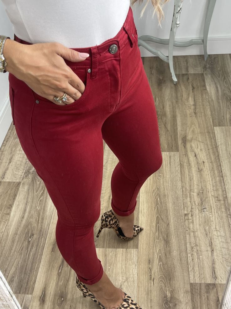 Jeans rojo etiqueta roja