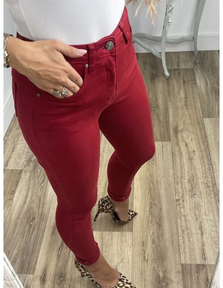 Jeans rojo etiqueta roja
