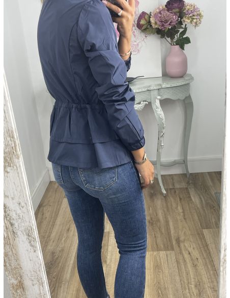 Cortavientos azul marino volantes