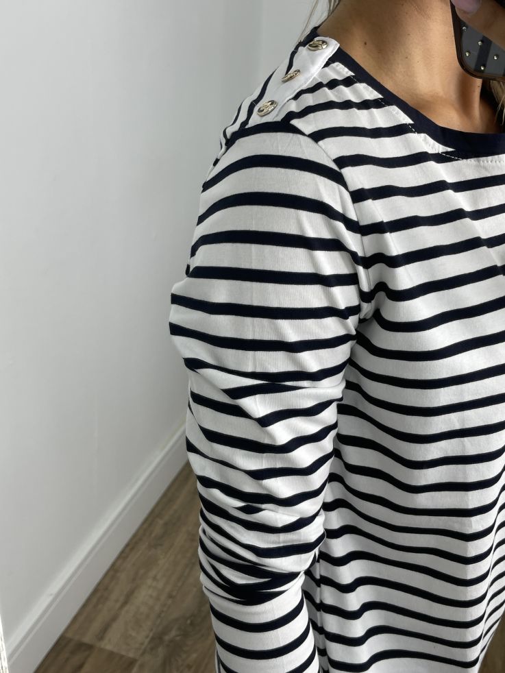 Camiseta de rayas blanca con botones