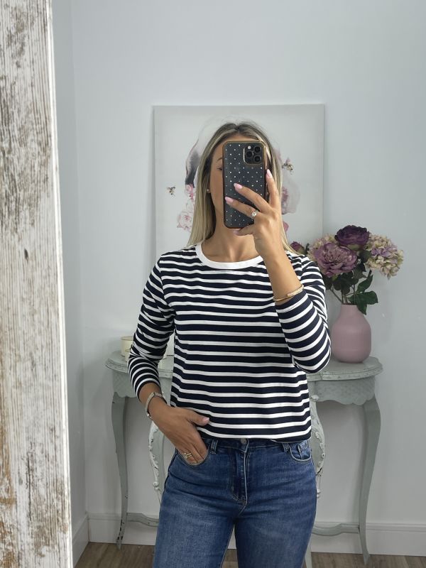 Camiseta de rayas azul marino con botones