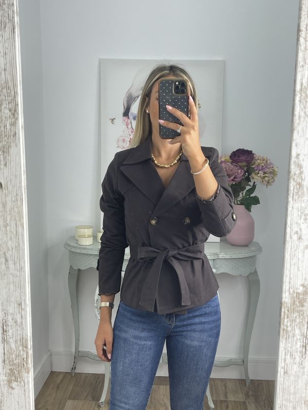 Gabardina corta montada chocolate