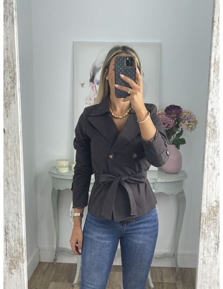 Gabardina corta montada chocolate